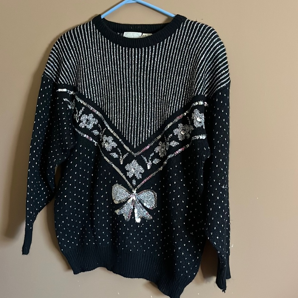 😄Black & Silver  bow Sweater made in Korea